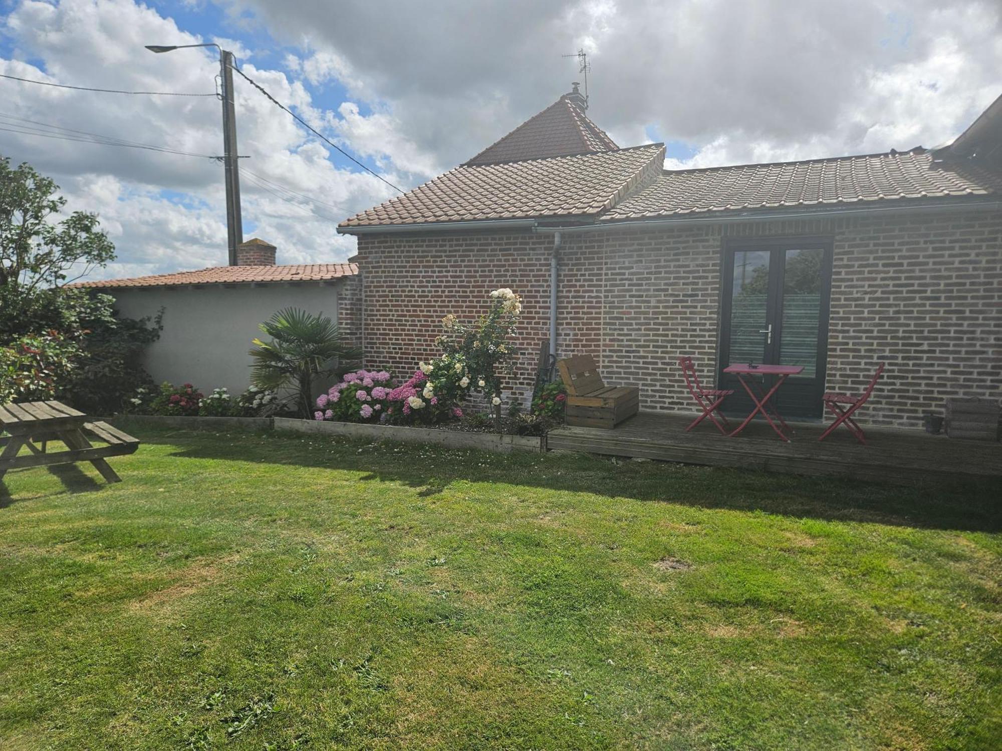 Chambre D Hotes Le Pigeonnier Fromelles Экстерьер фото